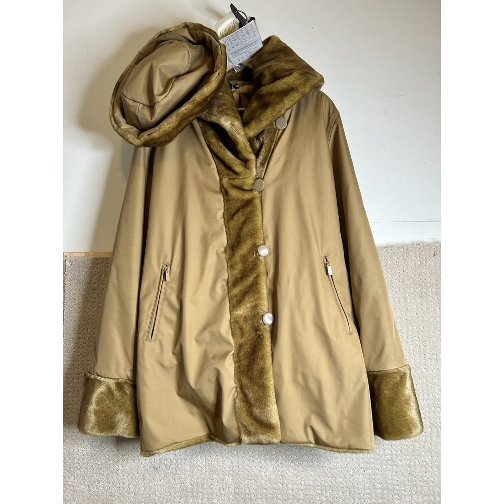 Vtg Dennis Basso Faux-Fur to Water‎ Resistant Reversible Coat - Large With Hat